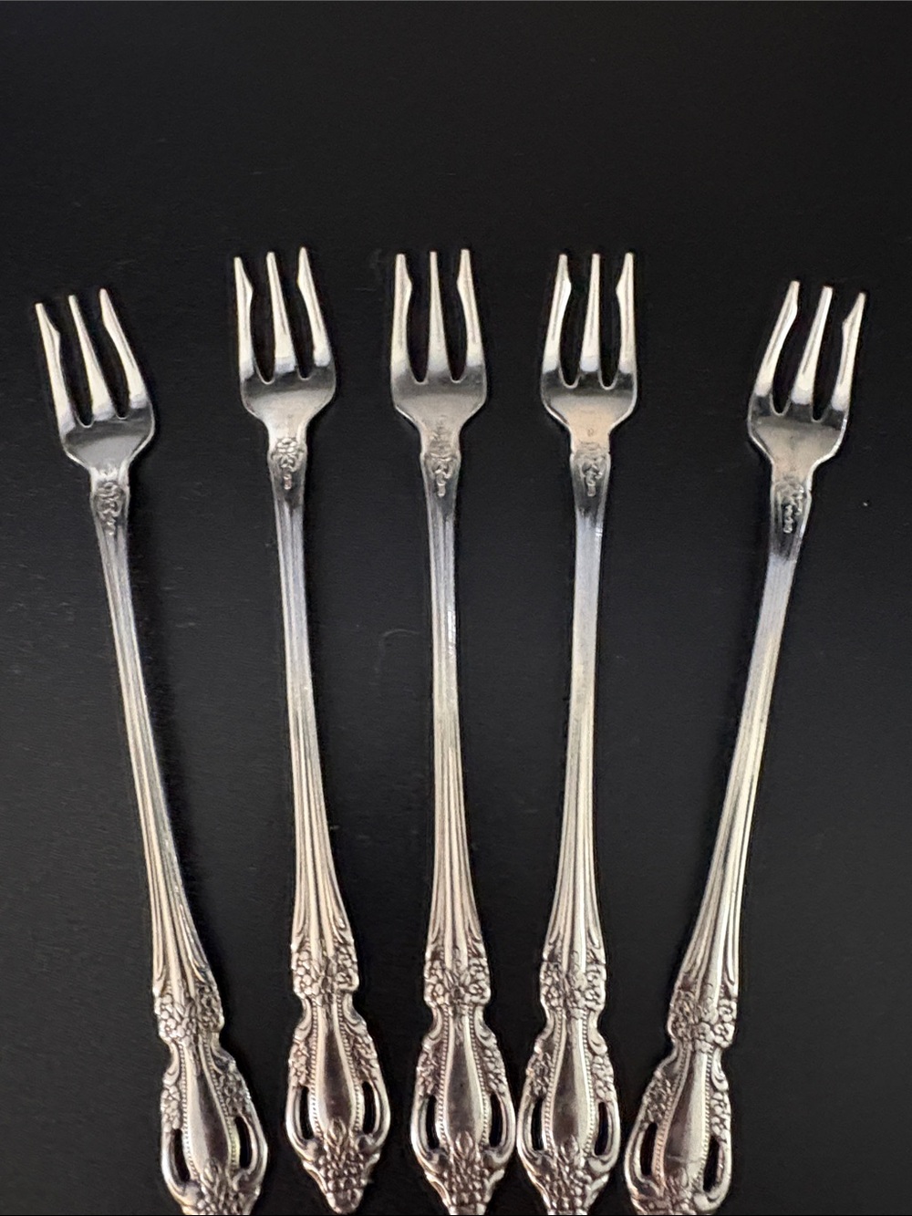 Oneida  Raphael cocktail or seafood fork set
